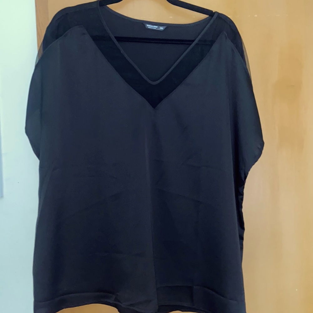 Black mesh tunic